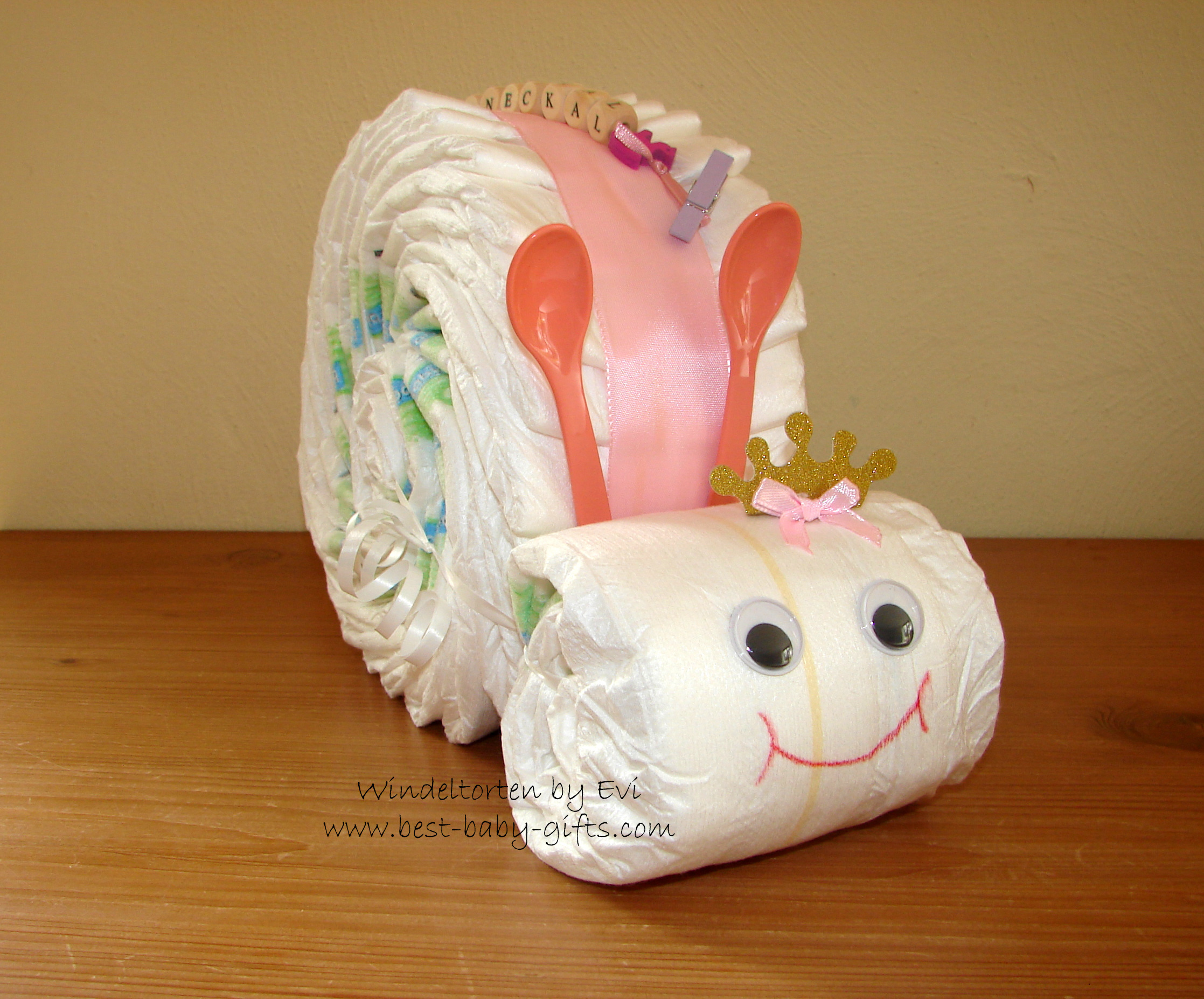 diaper snail for girl with spoon feelers and a little crown on the head
